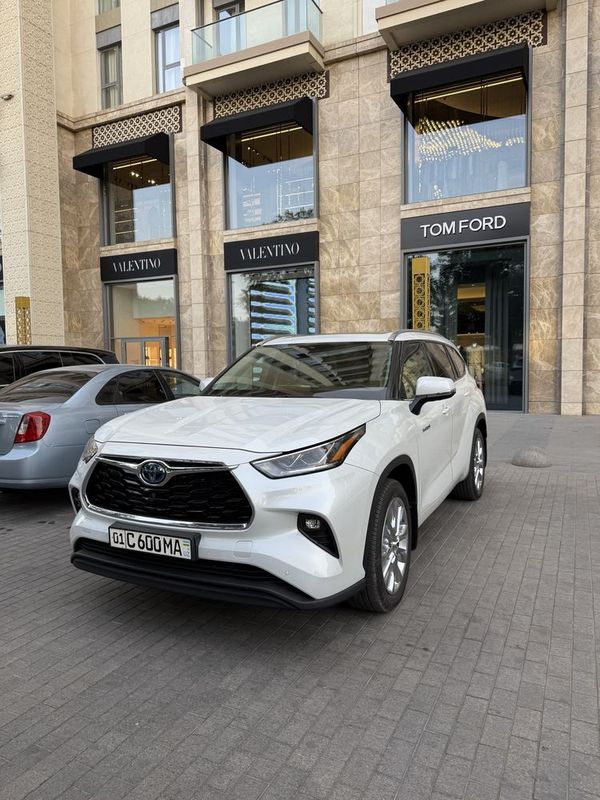 Toyota Highlander Hybrid 2022 Limited edition