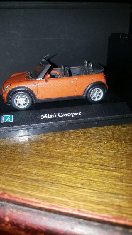 Модель английского авто Mini Cooper