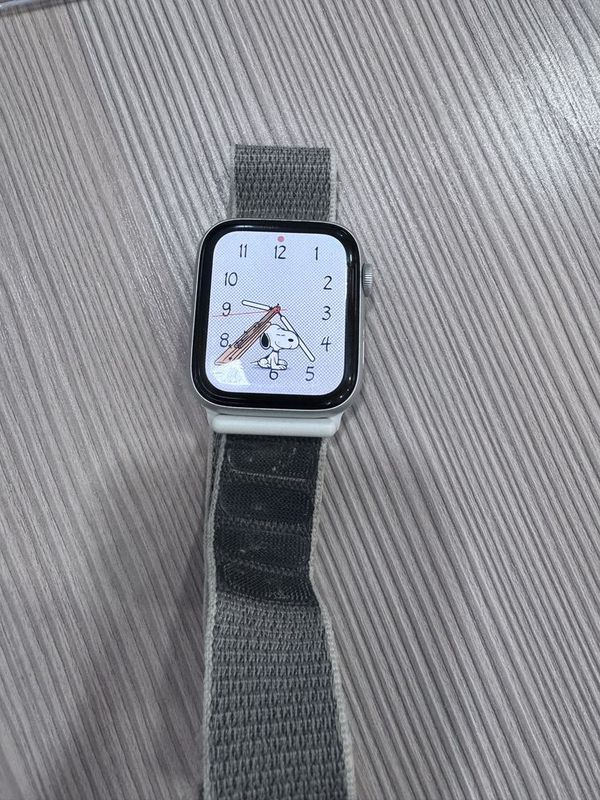 Apple Watch 4 44 mm срочно