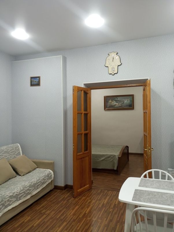 2ком.дом в центре.Ориентир Ивлиева,парк Бабура,Шота Руставели.Ремонт