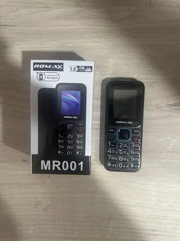 Кнопачный телефон ROMAX MR001 Кнопачный телефон ROMAX MR001
