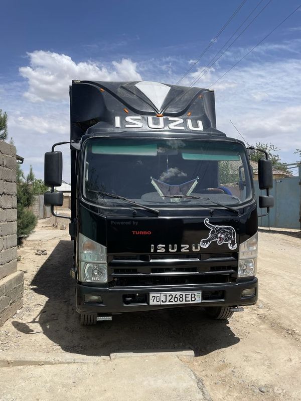 Isuzu 2018 10tonnalik yurgani 285ming Isuzu 2018 10tonnalik yurgani 285ming