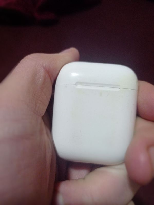 Apple Air Pods 2.1 sotiladi.