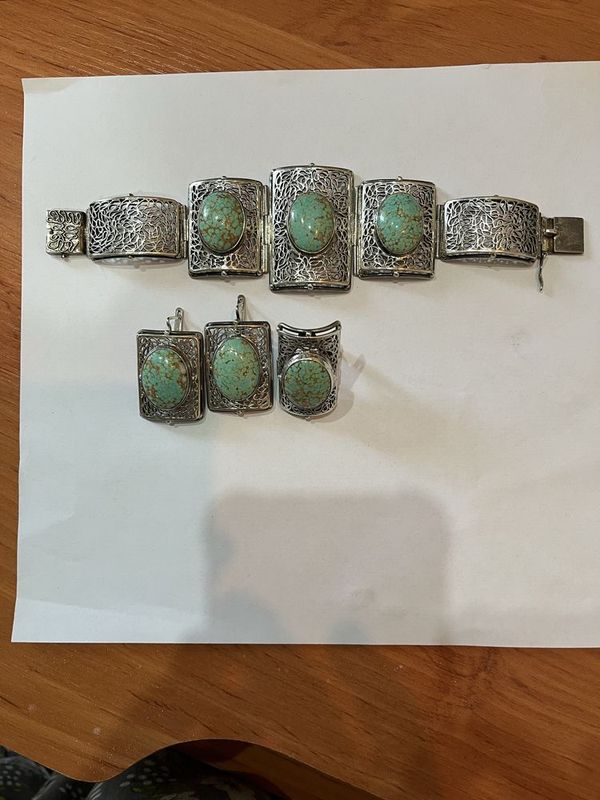 Продам серебрянный комплеет Продам серебрянный комплеет