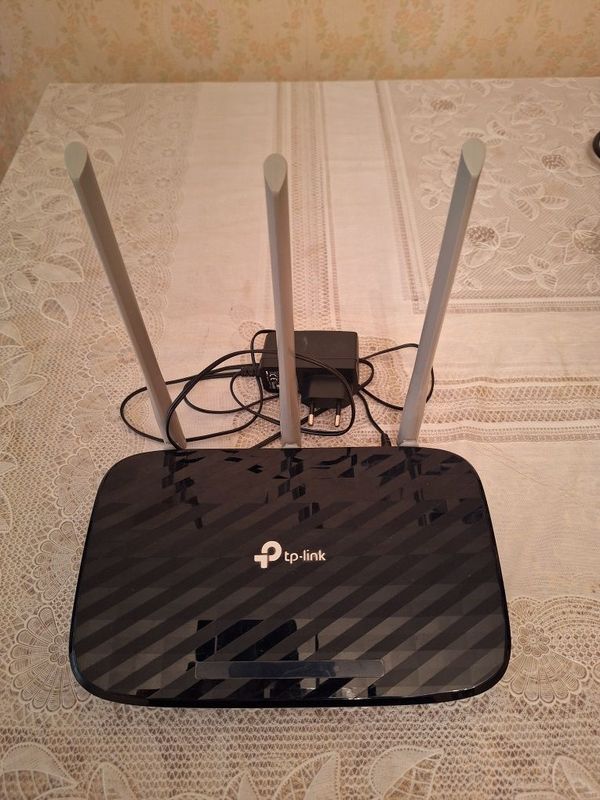 Wi-fi роутер Tp-link. Wi-fi роутер Tp-link.