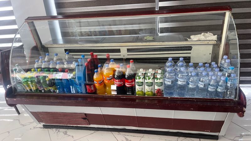 Витринный холодильник