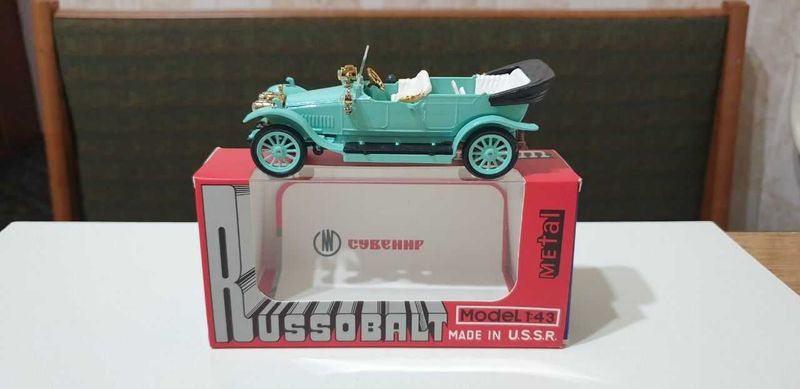 Продам Руссобалт С24-40 в масштабе 1:43 СССР
