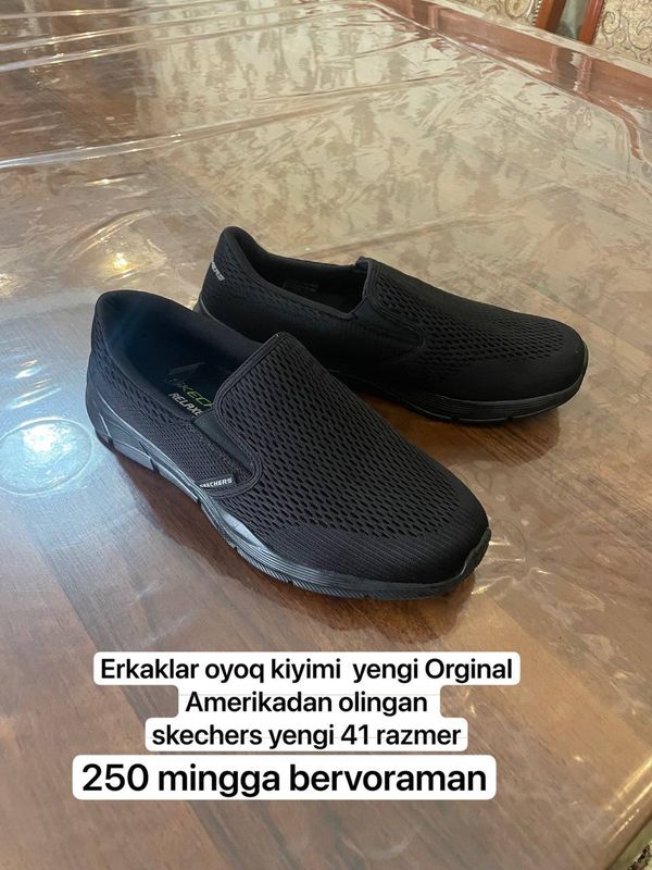 skechers
