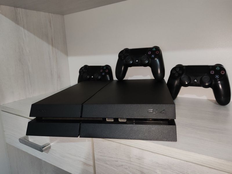 PlayStation 4, ps-4 PlayStation 4, ps-4