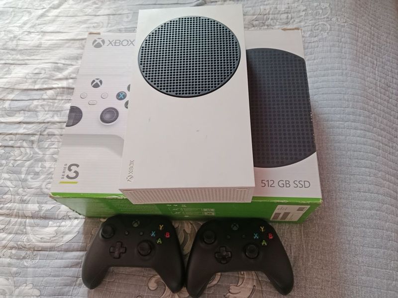 Продам Xbox series S 512gb,2 геймпада состояние отличное Продам Xbox series S 512gb,2 геймпада состояние отличное
