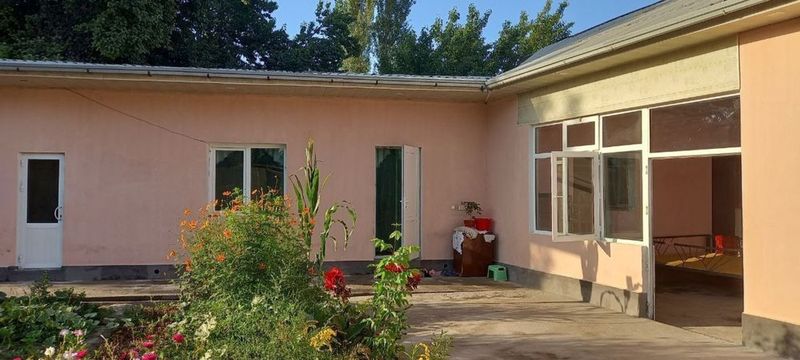 Дача сотилади Янгийол Саидота 6сотих 6хона 42900 Дача сотилади Янгийол Саидота 6сотих 6хона 42900