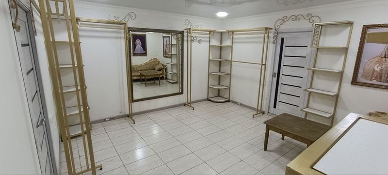 Аренда полуподвальное помещение , Самарканд Дарвоза Макро.