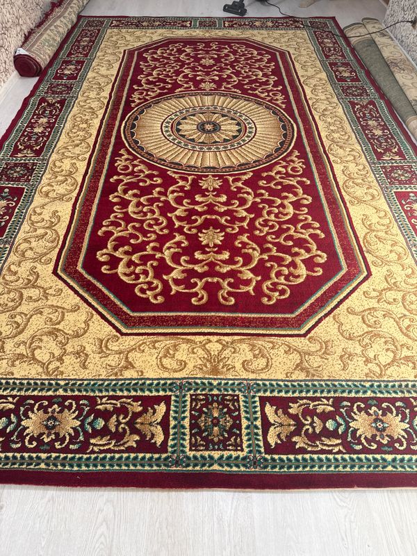 Gilom sotiladi holati yaxshi