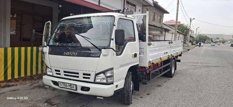 Isuzu 5 tonalik yili 2021 metan gaz 4 ta 110l zavatiskoy