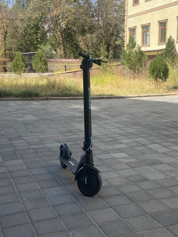 Электронная самокат “Proove”