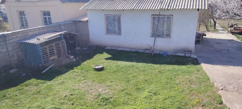 Uchastka 10 sotix dachniy zona Parkent
