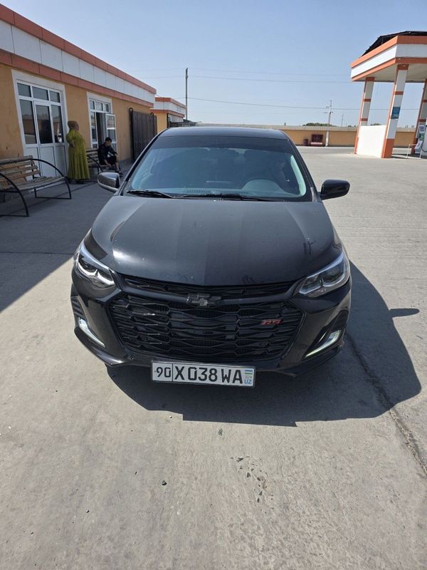 Onix chevrolet sotiladi