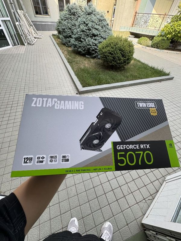 Видеокарта RTX5070 12 GB Zotac Видеокарта RTX5070 12 GB Zotac