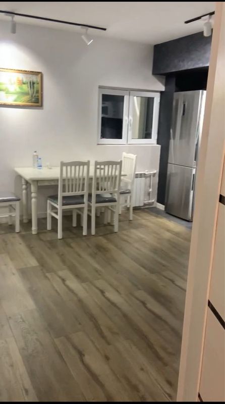 Kvartira sotiladi uchtepa outlet ro’parasida 2 xona yaxshi remo’nt