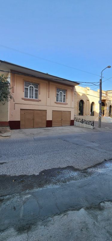 Yunusobood tumani 8 kv yo'lli yuzidi hovli sotiladi 5 hona 2,27 sotih Yunusobood tumani 8 kv yo'lli yuzidi hovli sotiladi 5 hona 2,27 sotih