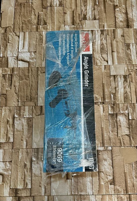 Болгарка MAKITA 9069 (новый) 230mm Болгарка MAKITA 9069 (новый) 230mm