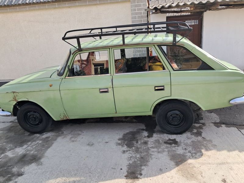 Комби маскувич 1990 йил