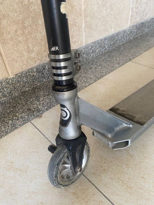 Продам трюковой самокат Globber gs900 Продам трюковой самокат Globber gs900