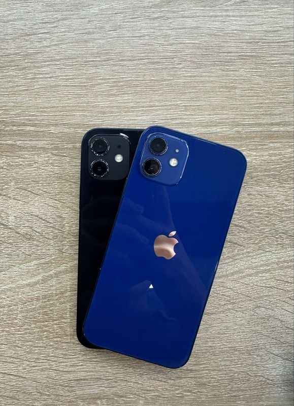 iPhone 12 iPhone 12