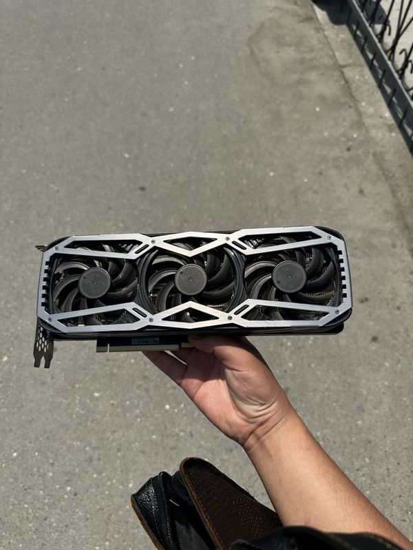 RTX 3080 10gb yangi RTX 3080 10gb yangi