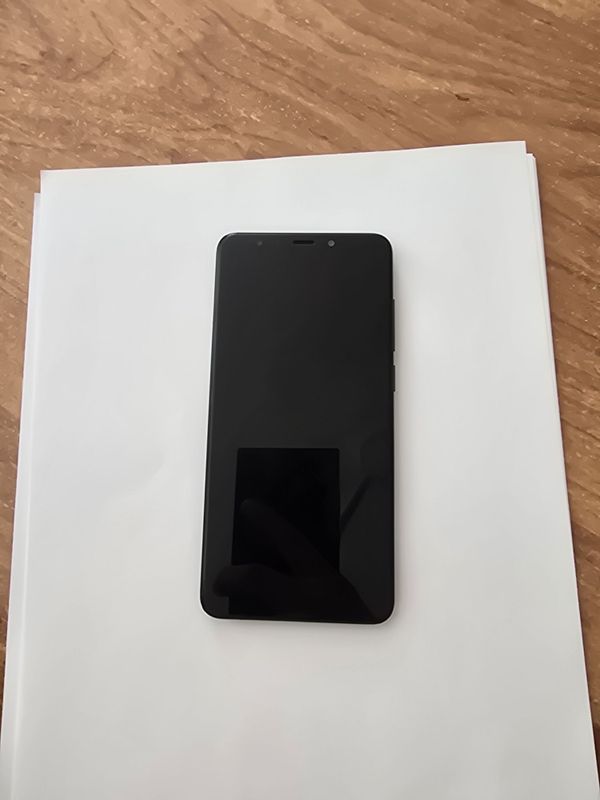 Redmi 5 srochna sotiladi Redmi 5 srochna sotiladi