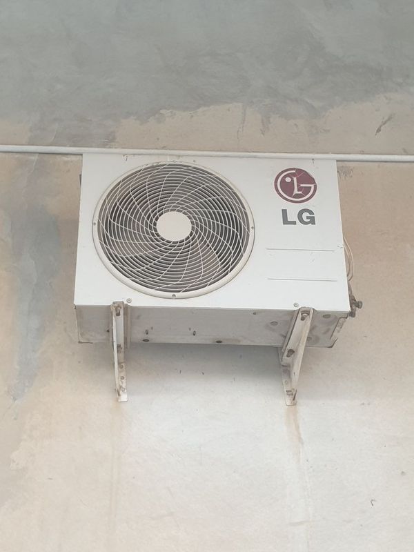 Срочно кондиционер LG 12 талик сотилади холати яхши Срочно кондиционер LG 12 талик сотилади холати яхши
