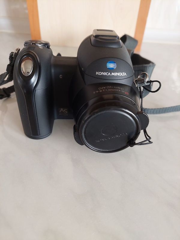 Продаётся фотоаппарат KONICA MINOLTA Продаётся фотоаппарат KONICA MINOLTA