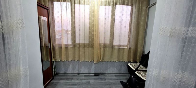 Юнусабад 15 кв 1/4/4 недолеко от метро Туркестан галерейка