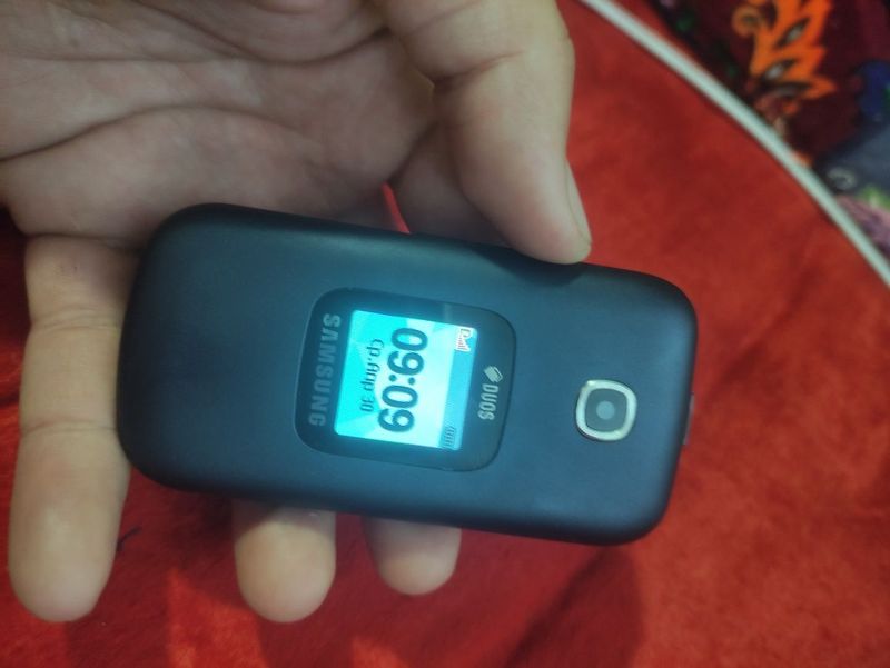 Samsung B311V yangi holati Samsung B311V yangi holati