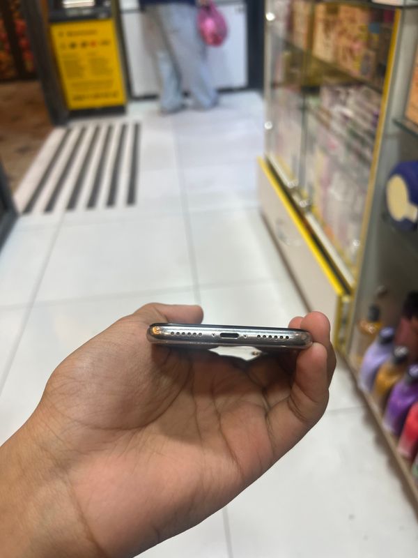 ( iPhone X )sotiladi
