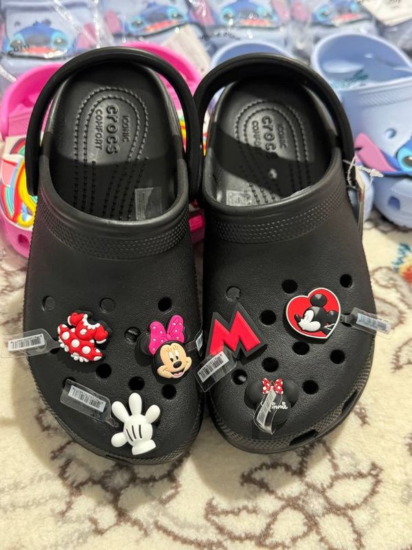 Продаются Тапочки Crocs, В наличии Продаются Тапочки Crocs, В наличии