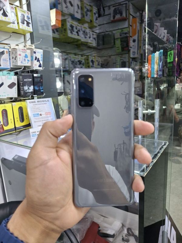 Samsung S20 5g arzoon Samsung S20 5g arzoon