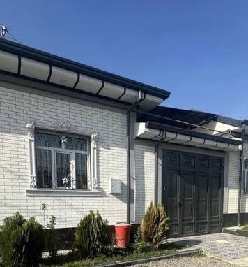 4xona 1.3 sotix Hovli sotiladi