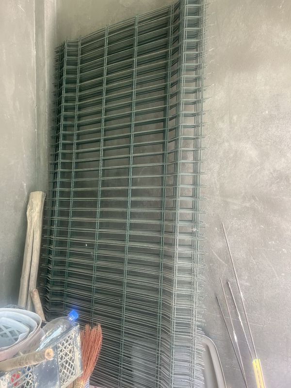 Evro zabor sotiladi 1 ga 2,50 li 25 dona Evro zabor sotiladi 1 ga 2,50 li 25 dona
