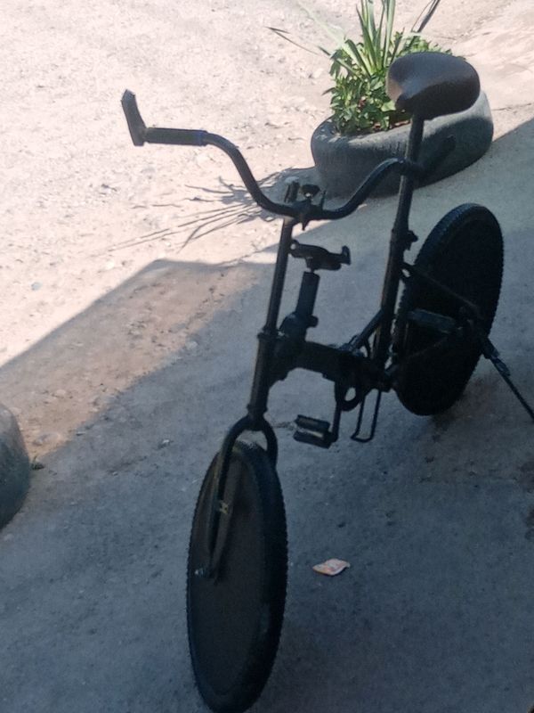 velosiped 22 qora deska matodan 350.000 Yangi shox