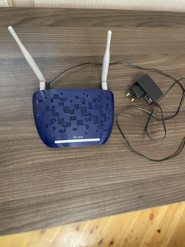 Продаю Wi-Fi Роутер б/у, в отличном состоянии! Продаю Wi-Fi Роутер б/у, в отличном состоянии!