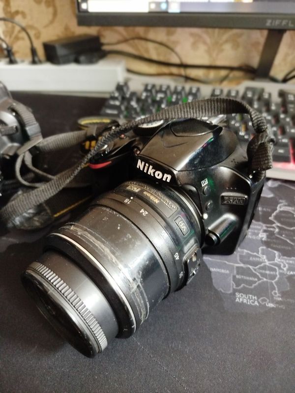 Sotiladi / Продаётся NIKON 3200 Sotiladi / Продаётся NIKON 3200