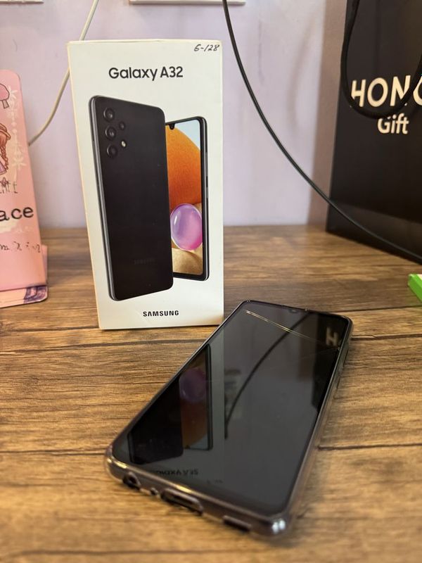 Samsung Galaxy A32 Samsung Galaxy A32