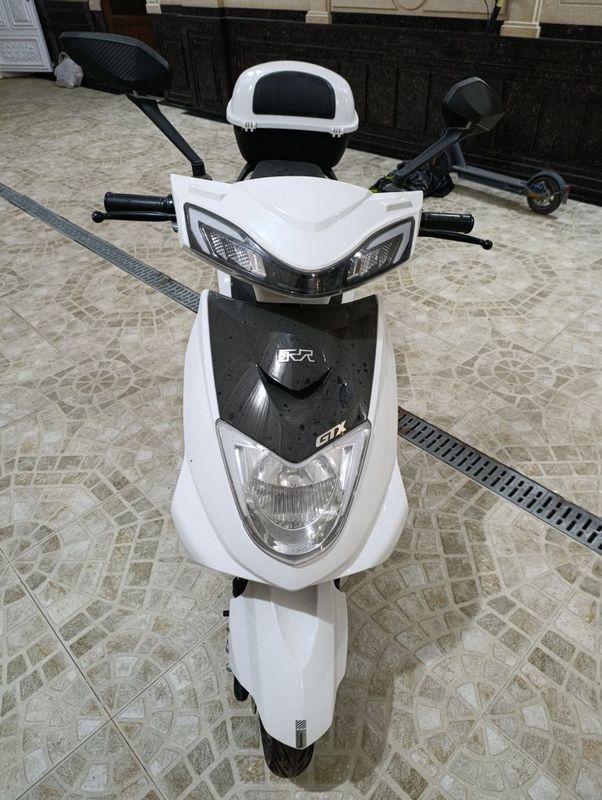 Mototsikl yangi ishlatilmagn Mototsikl yangi ishlatilmagn