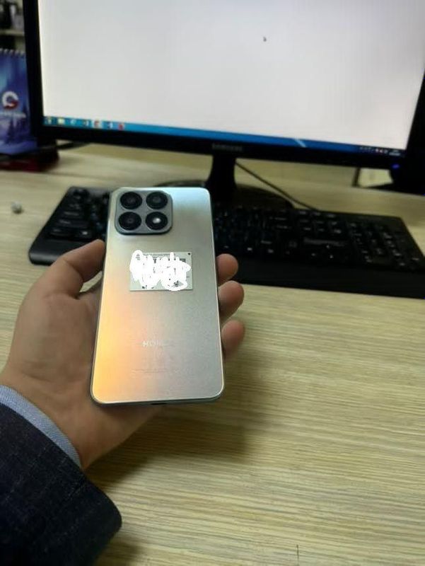 Honor x 8a 6/128 Honor x 8a 6/128