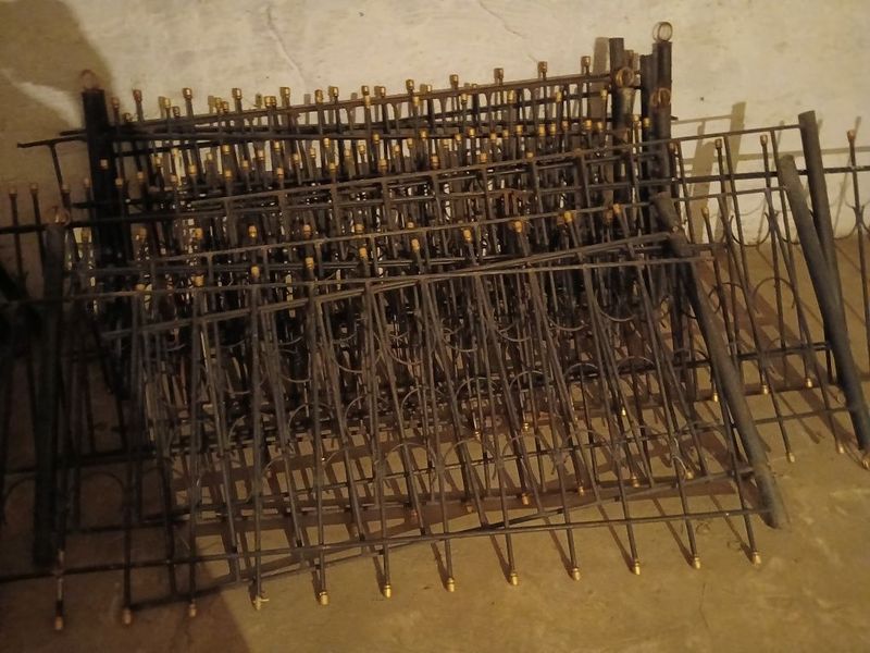 Ограждение металл. для участка. Ограждение металл. для участка.