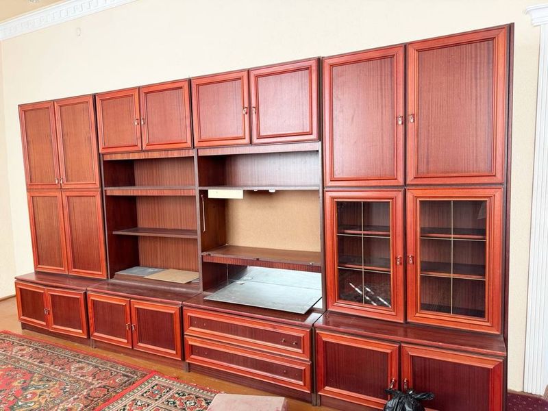 Mebel SHKAF+Divan srochna Mebel SHKAF+Divan srochna