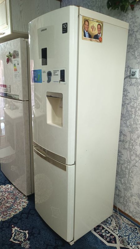 Холодильник SAMSUNG объём 320 Холодильник SAMSUNG объём 320