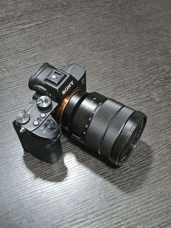 Sony a7III body sotiladi 800$ Sony a7III body sotiladi 800$