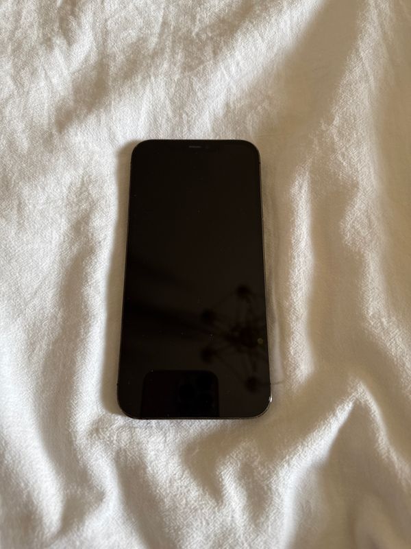 Продаю IPhone 12 Pro Max 512gb Продаю IPhone 12 Pro Max 512gb